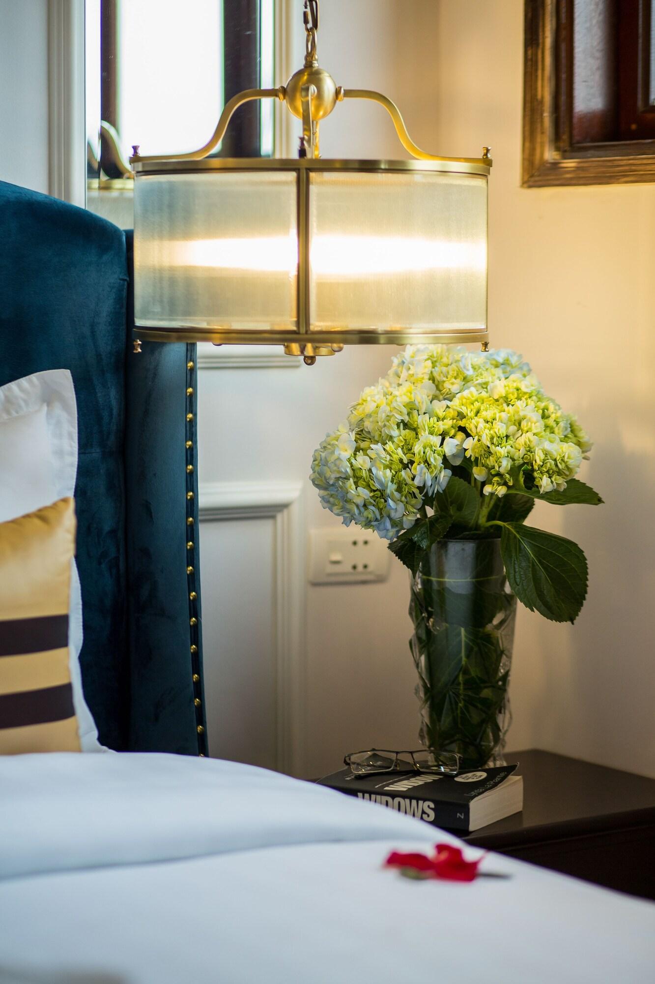 S Central Hotel And Spa Hanoi Bagian luar foto