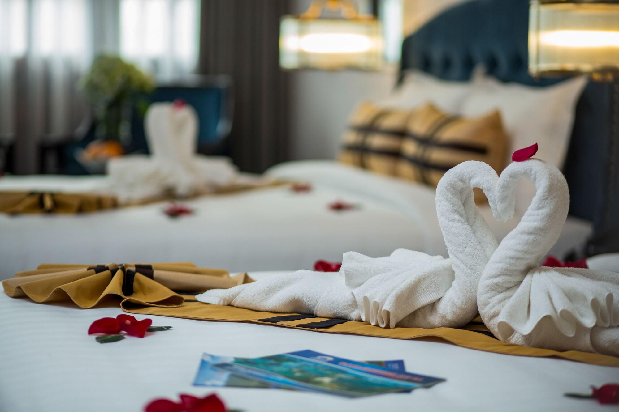 S Central Hotel And Spa Hanoi Bagian luar foto